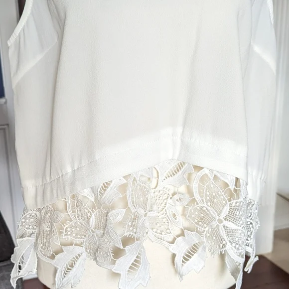 Astr Nordstrom Ivory Top with Floral Lace Bottom Size L - Picture 5 of 11